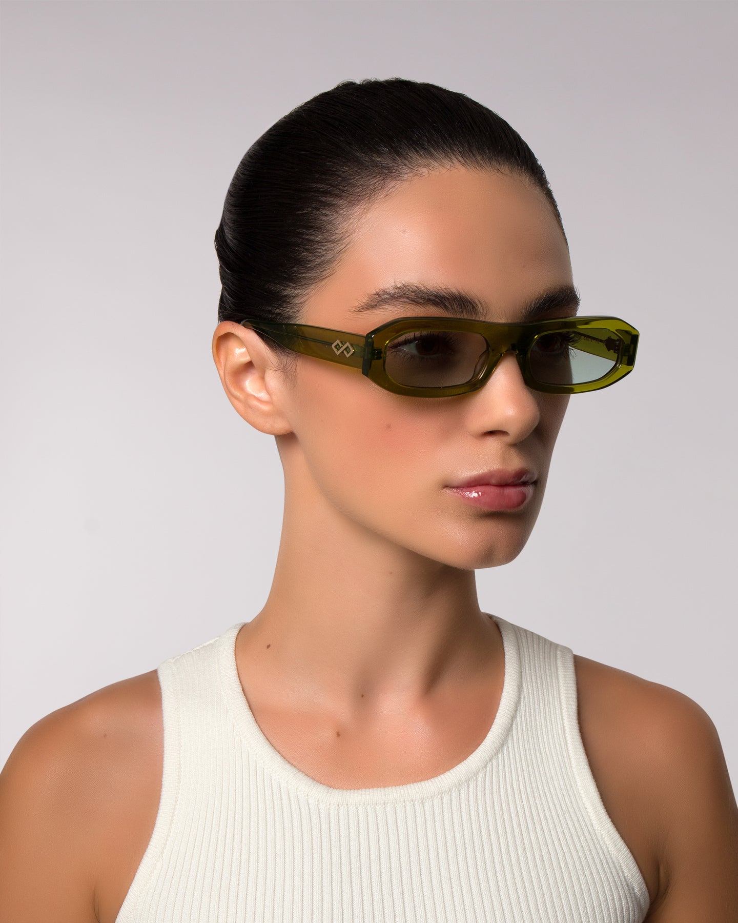 Shop Hazel Sunglasses in Grass Colour – Available Online in USA, UK, Canada & United Arab Emirates